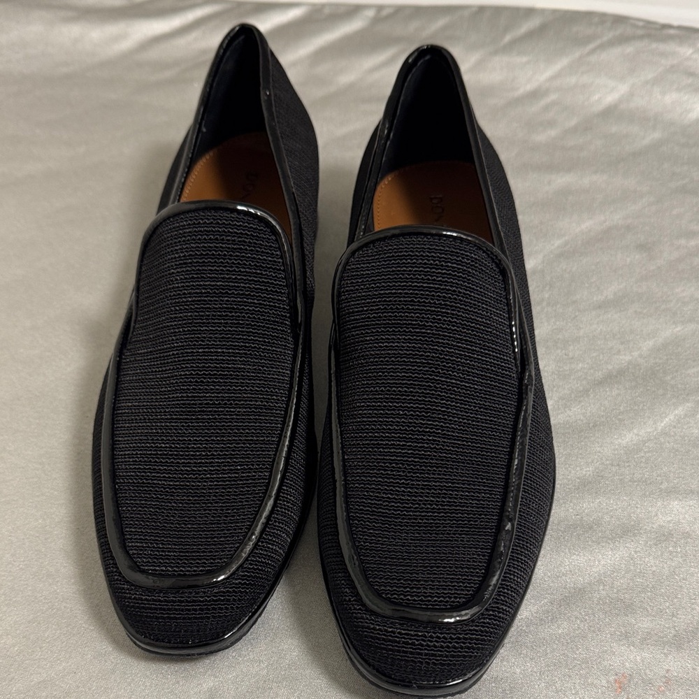 Donald Pliner Tamryn Loafers in Black W8.5